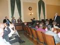 Assemblymember Paul Fong listens as REALTORS&reg; explain the issues.