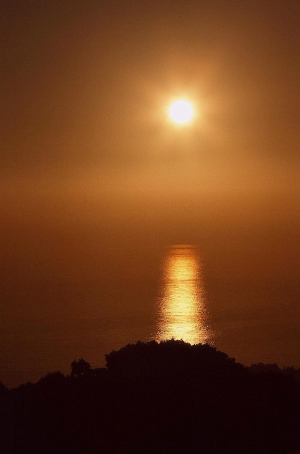 Starburst setting sun (#3, vertical)..., Big Sur, California
