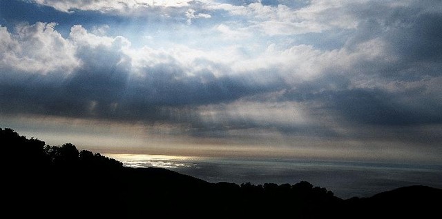 God's-rays (#1, horizontal)... Big Sur, California