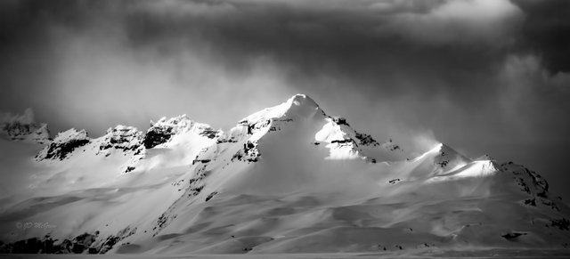Mountains near Jokulsarlon Lagoon, Iceland (Panorama #2)